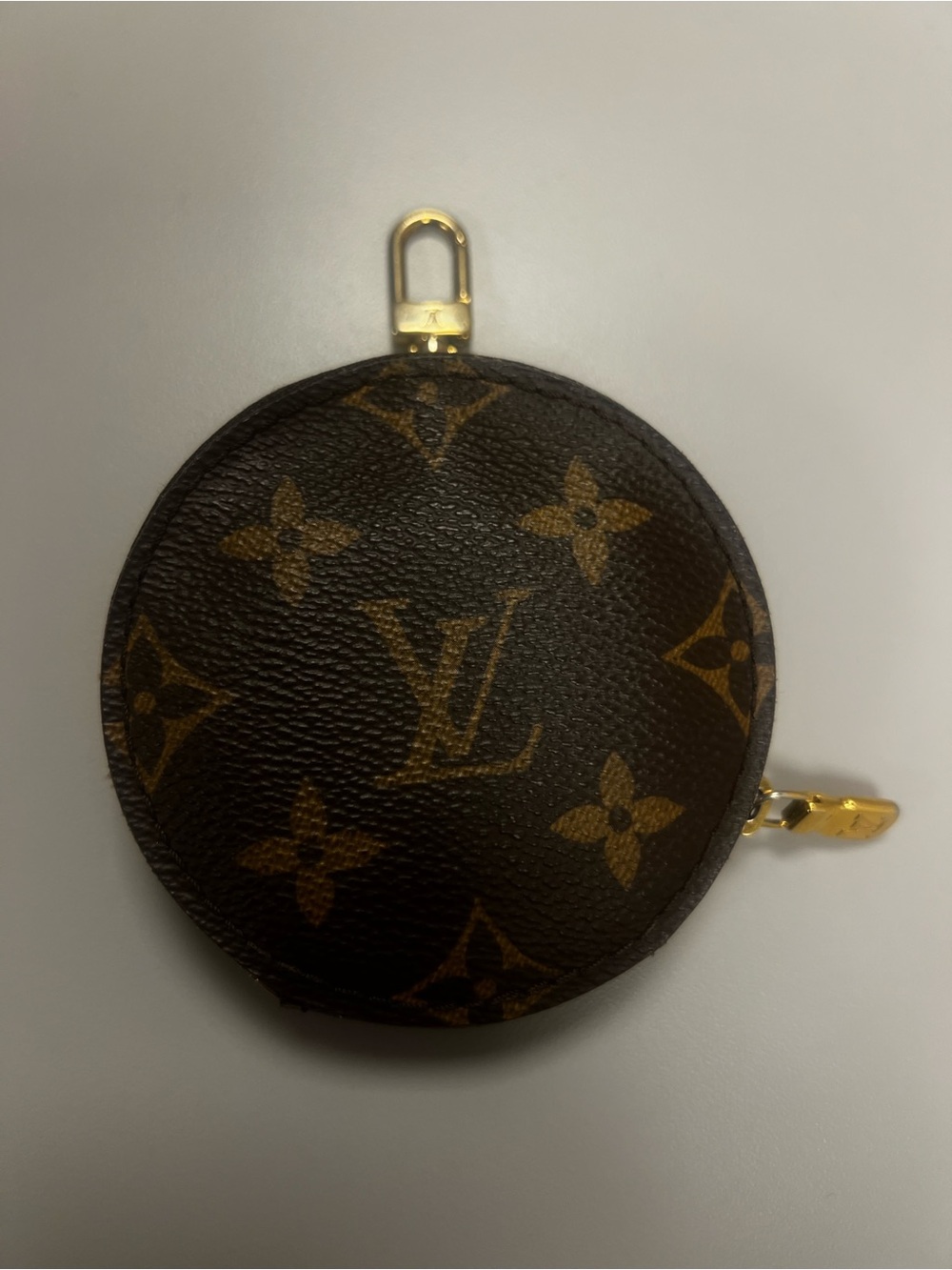 Louis Vuitton Monogram Round Coin Pouch - Brown & Gold